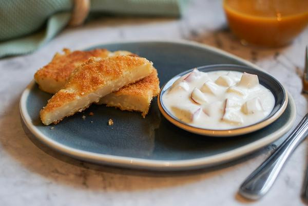 Produktfoto zu Rezept der Woche "Sellerie-Schnitzel mit Apfel-Mayonnaise"