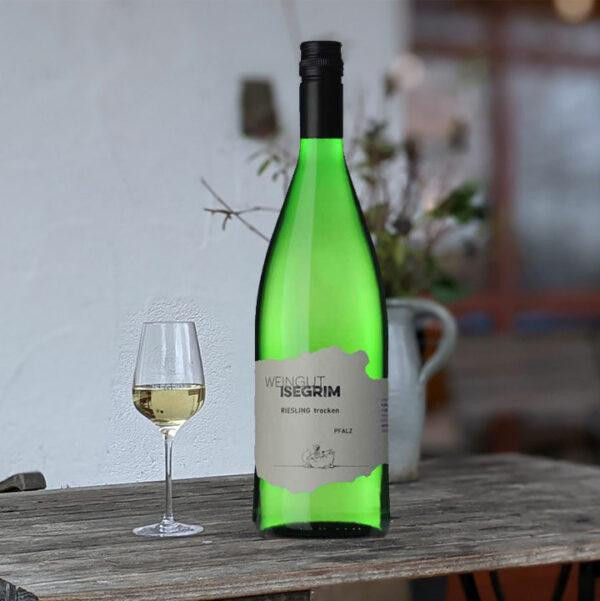 Produktfoto zu Guts Riesling QbA trocken 1 l Weingut Isegrim