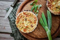 Produktfoto zu Zucchini Miniquiche mit Feta