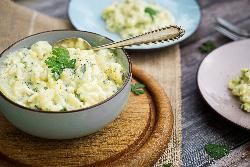 Produktfoto zu Rezeptkarte Kartoffelsalat mit Ei & Apfel