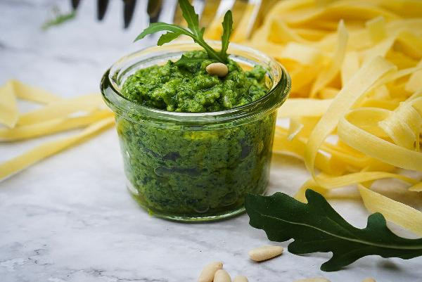 Produktfoto zu Rezeptkarte Rucola Pesto