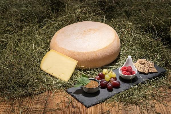 Produktfoto zu Bauernkäse ca. 200g Biokäserei Walchsee